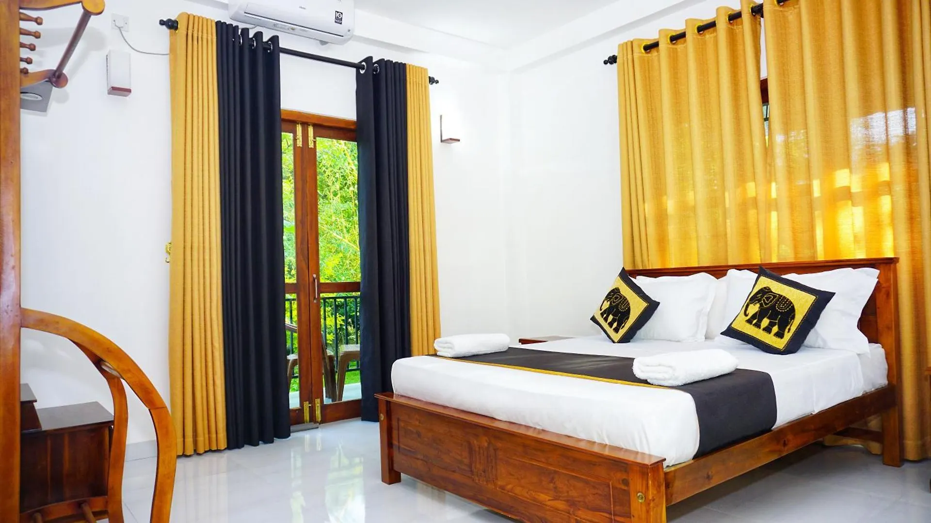 Sandra Resort Inamaluwa Bed & Breakfast