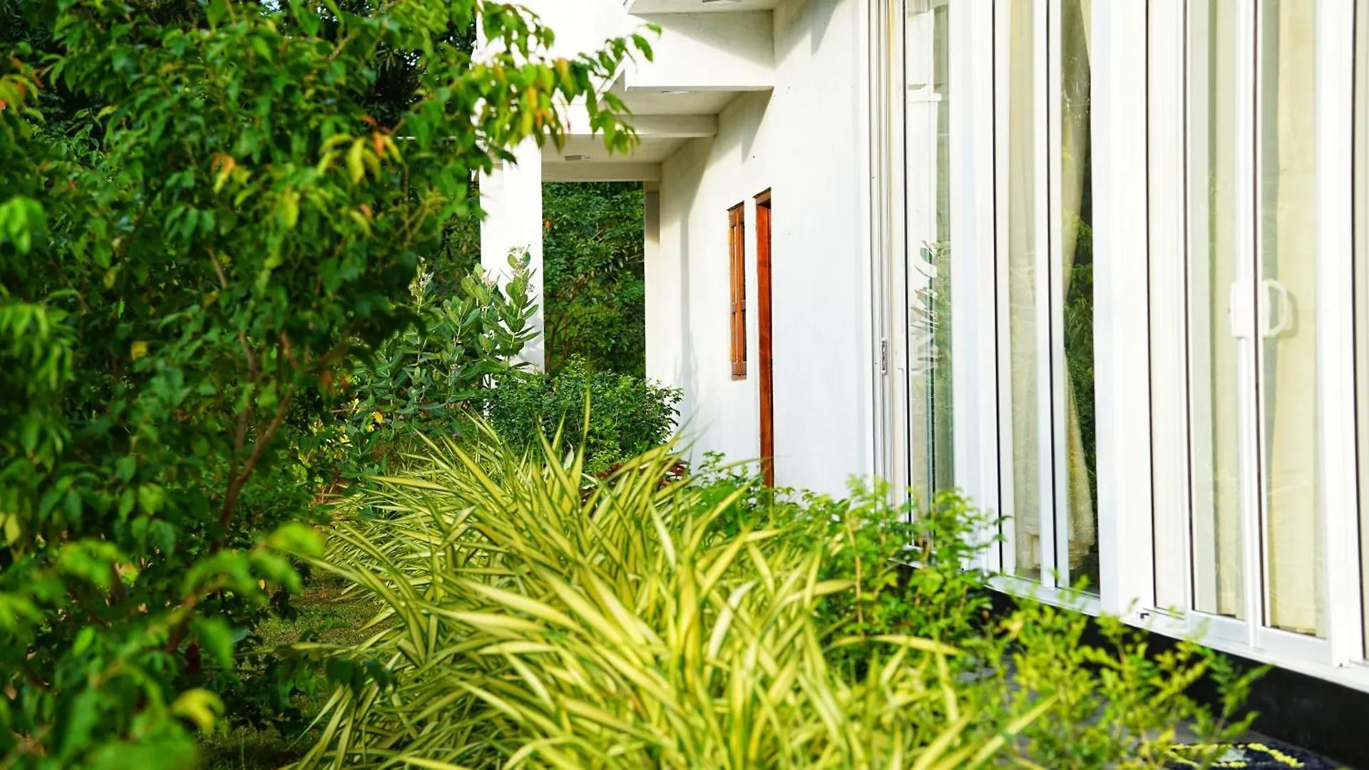 Sandra Resort Inamaluwa Bed & Breakfast