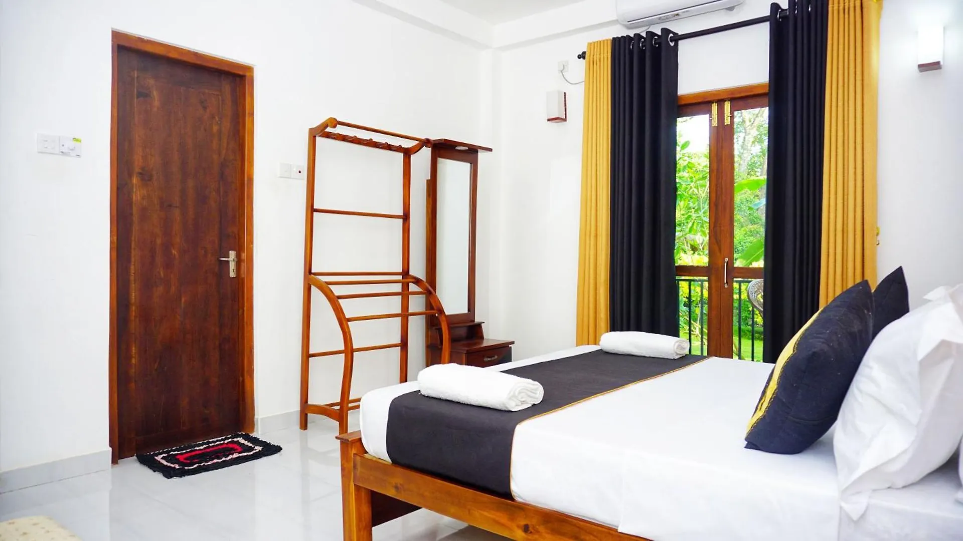 Bed & Breakfast Sandra Resort Inamaluwa