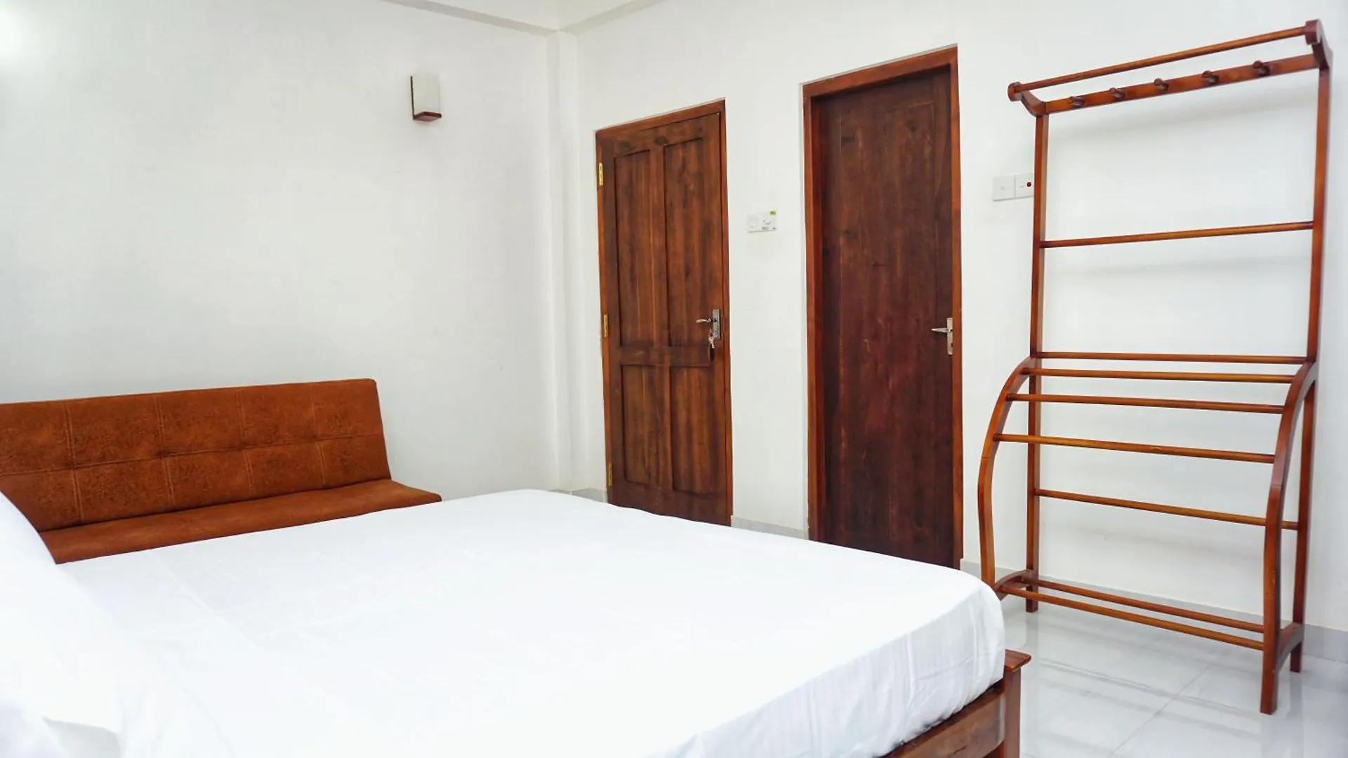Sandra Resort Inamaluwa Bed & Breakfast